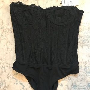 Strapless lace bodysuit
